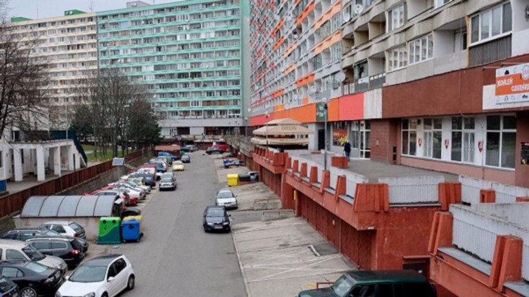 Absurdný stav, viaceré terasy právne neexistujú - terasa2