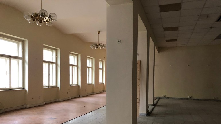 V tomto priestore bývalej administratívnej časti pribudne knižničná kaviareň