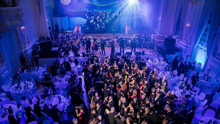 Bratislavský bál v redute dnes uzavrie plesovú sezónu - Bal1