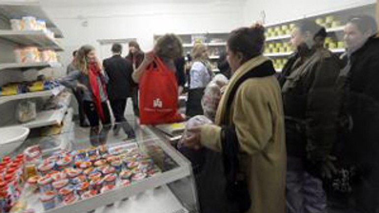 Pre staromešťanov v núdzi otvorili sociálnu výdajňu - socialna_vydajna_medena