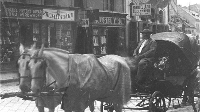 Fiakristi boli nepriateľom električiek i. - kedysi18_fiakristi