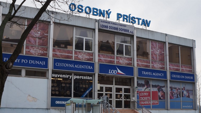 Kam sa poslanci s predajom akcií ponáhľali? - osobny_pristav2