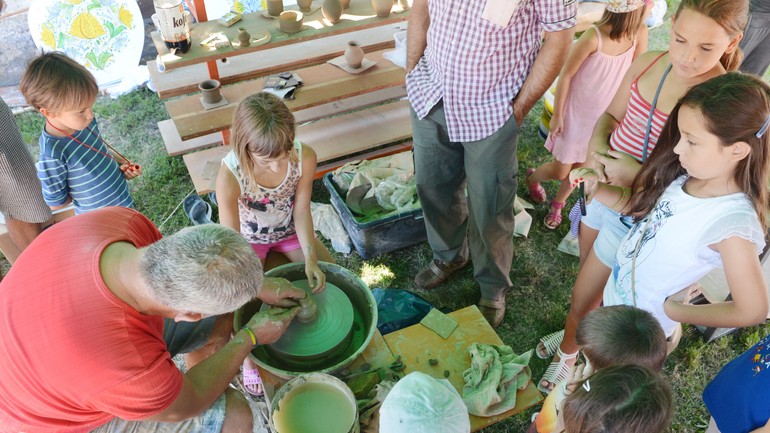 Slávosti hliny. Keramická Modra