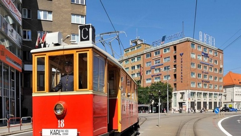 Do ulíc v sobotu vyrazia historické električky, autobusy aj trolejbusy - Elina