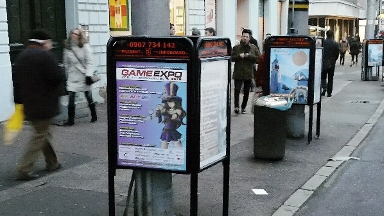 Radnica ide proti reklamnému smogu - Reklamy pri stĺpoch