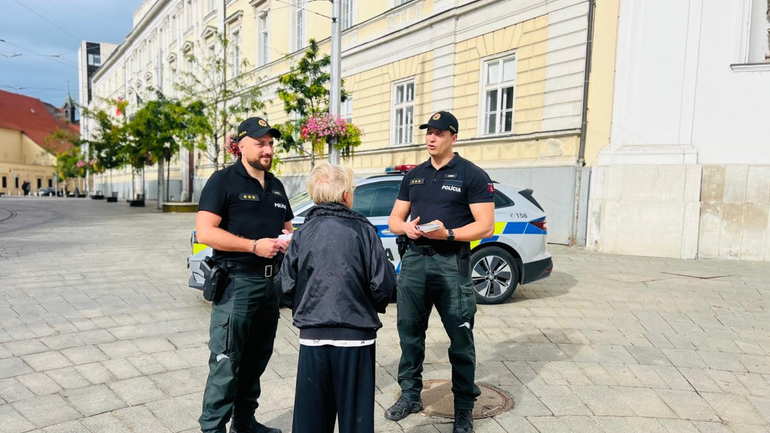 Bratislavskí policajti pokračujú v boji proti podvodníkom.