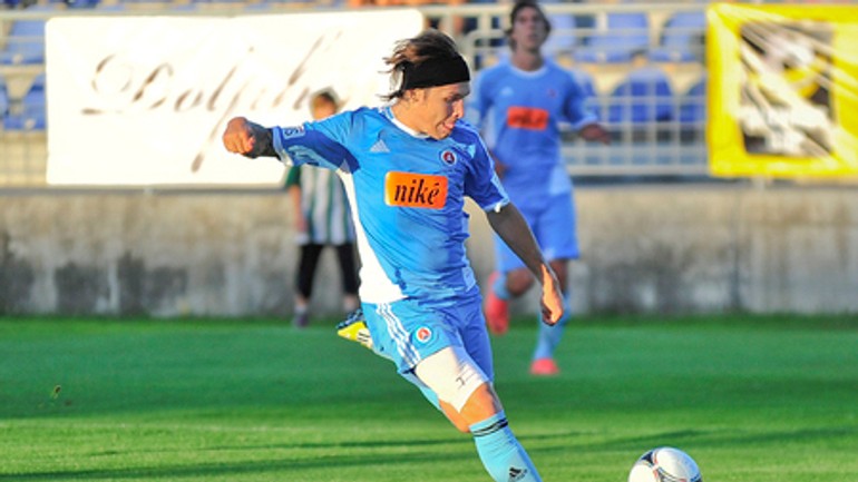 Futbalisti slovana chcú zimovať na čele ligovej tabuľky - Skslovan hlohovsky