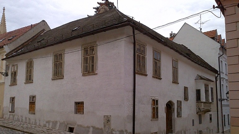 Obnova domov na kapitulskej ulici pokračuje - Pamatnik18 1