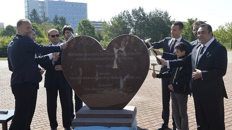 Malí pacienti budú mať nové priestory, aj s hotelom pre rodičov - Foto 1