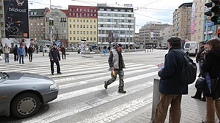 Vypnuté semafory v centre mesta šetria čas aj chodcom - Priechod1