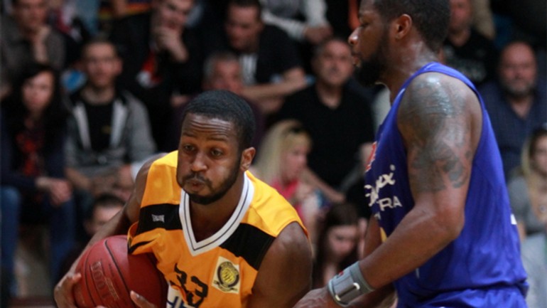 Basketbalisti interu zdolali nitru a vyrovnali sériu na 1:1 - bkinter_NR3