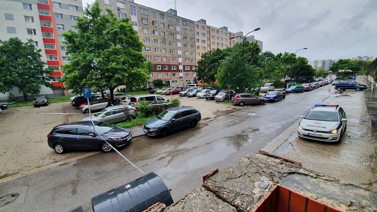 Streľba na Holíčskej ulici