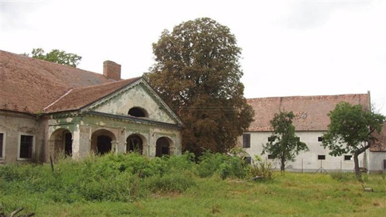 Čunovčania pýtajú peniaze na kaštieľ a sýpku - cunovo_kastiel