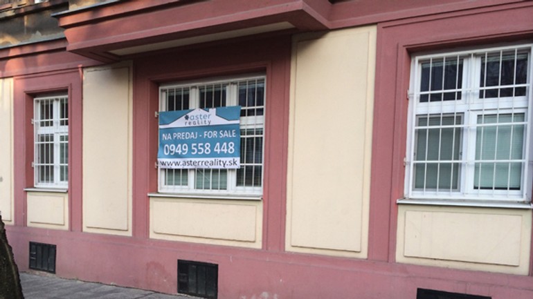 Staromestské kancelárie kúpili za 70-tisíc, predávajú ich za 130-tisíc - medena1