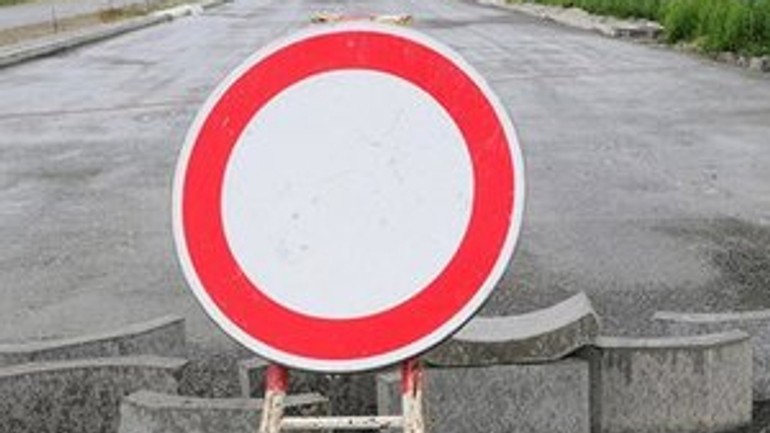 Železničné priecestie na slovnaftskej ulici uzavrú pre rekonštrukciu - uzavera