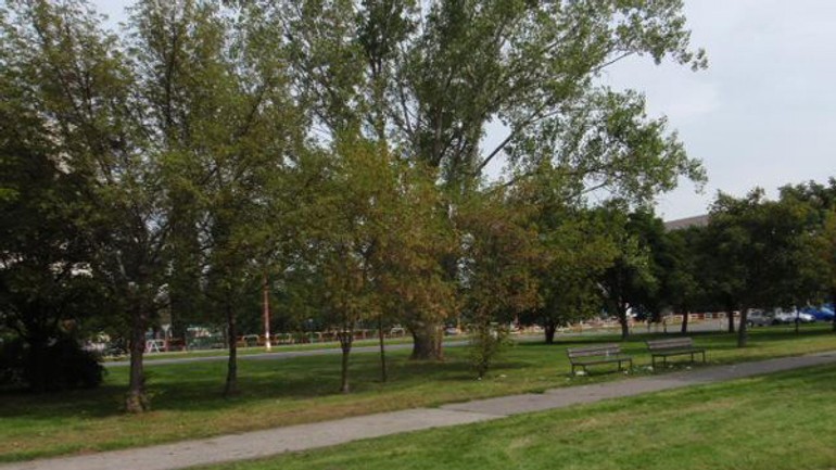 V ružinove by mala vyrásť bytovka ružinovská 2010 - Ruzinovska2010 1