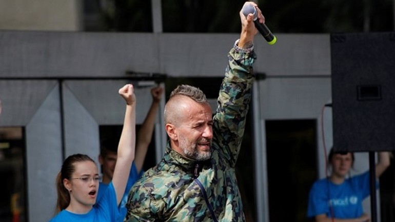 Žiaci z tilgnerky pomôžu ukrajinským školákom, budú debatovať aj s jarom bekrom - bekr