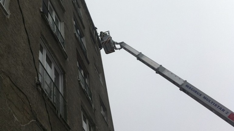 Zima sa blíži, čo treba skontrolovať na streche? - hasici_cencule2