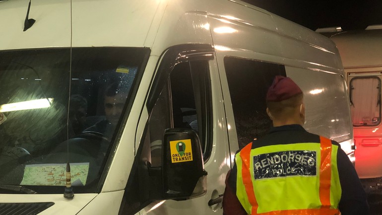 Kontrola na maďarsko-slovenských hraniciach - nálepka a mapka