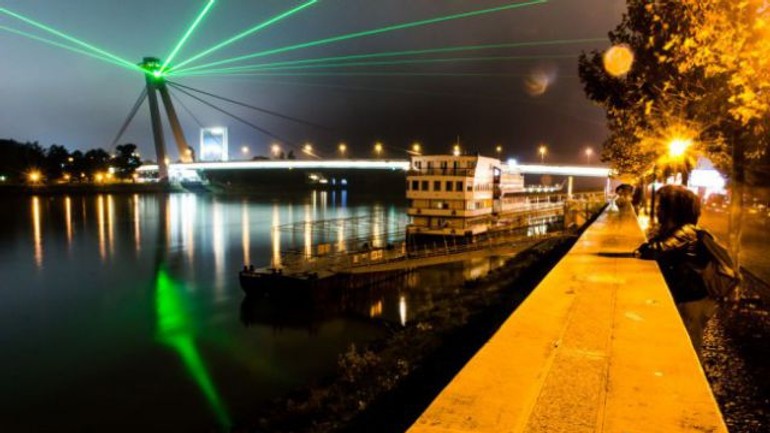 Bratislavčania v sobotu zažili daždivú bielu noc - biela_noc2015_1