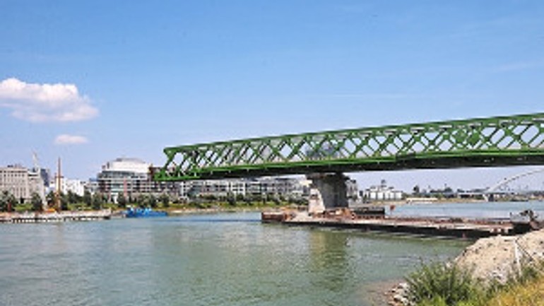 Pôvodný termín uzavretia dunaja už presunuli - 15_dunaj_most