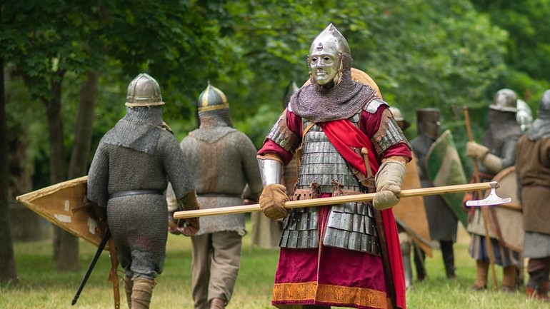 Stredovekí bojovníci