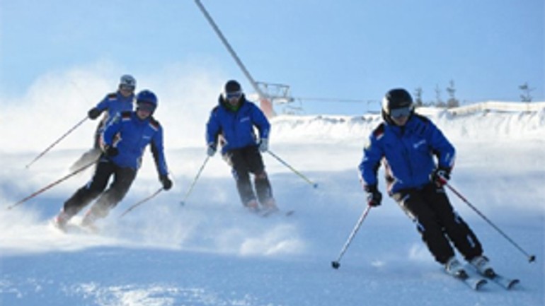 Nové mesto zaplatí 190 siedmakom lyžiarsky výcvik na orave - lyzovanie