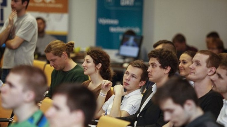 Stredoškoláci sa budú môcť zajtra zahrať na vysokoškolákov - TASR-studenti