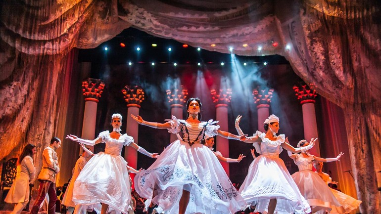 Sissi -  ExperiDance