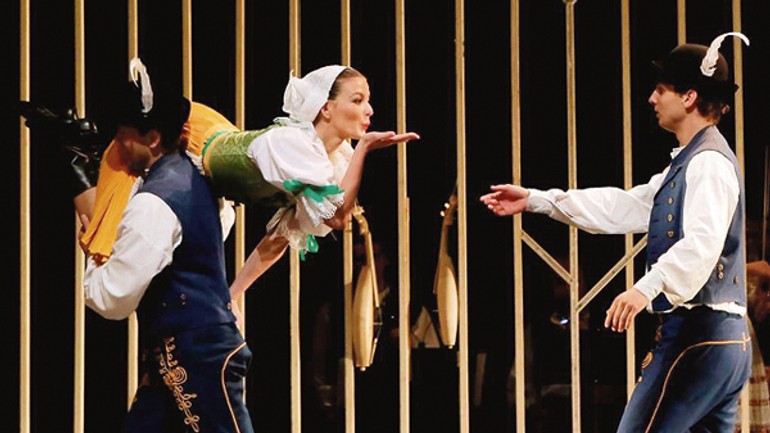 Sľuk uvedie v rusovciach dve nové predstavenia plné tanca a spevu - sluk