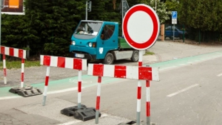 Parkovisko na tyršovom nábreží je uzavreté - zakaz_vjazdu_tyrsovo