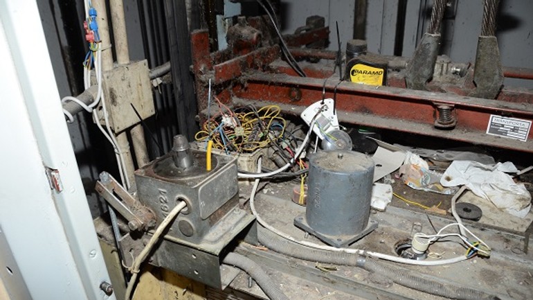 Neuveríte, čo muž v petržalke kradol z obytných domov! - 12