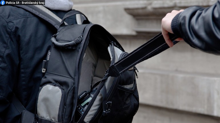 ilustračná foto polícia krádež