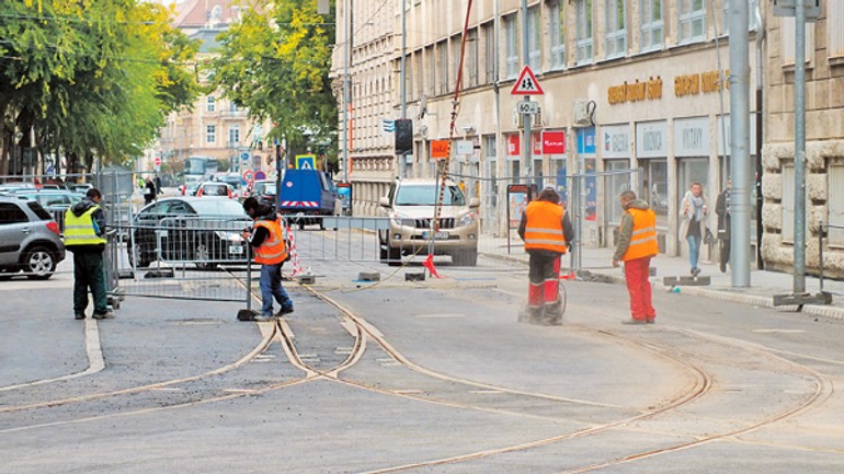 Na jesenského už pustili električky - 201520_jesenskeho