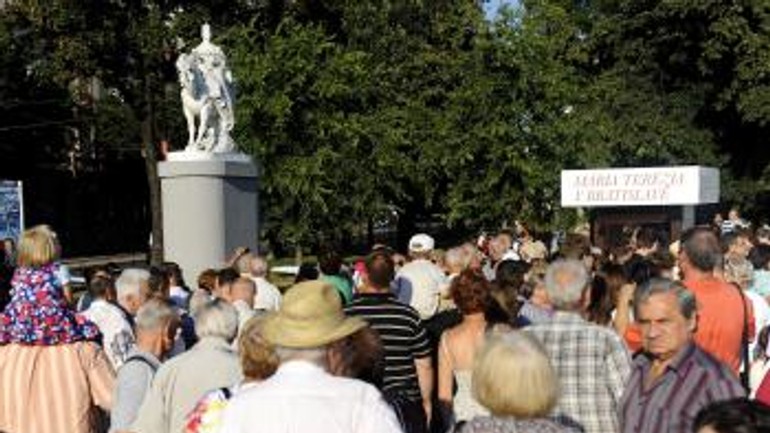 Socha márie terézie sa vrátila do bratislavy - Mariaterezia1