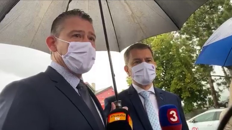 minister vnútra mikulec a premiér matovič