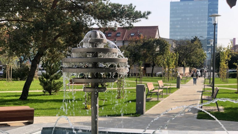 Park na Ľudovom námestí po rekonštrukcii