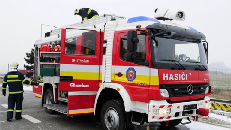 Hasiči zachránili ženu, ktorá uviazla v osemmetrovej šachte - hasici