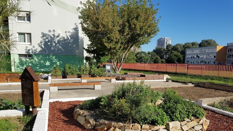 Komunitná záhrada Hrobákova