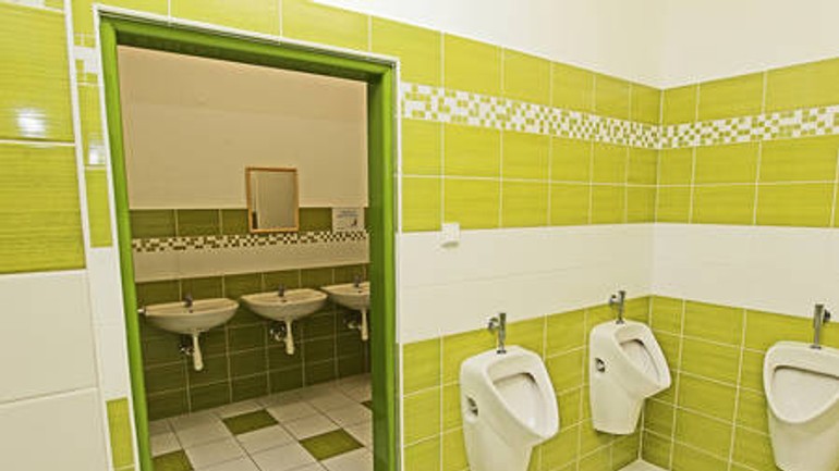 Kraj minul na opravu havárií 11 miliónov eur - bsk_toalety