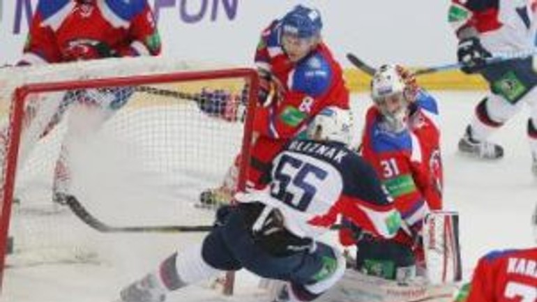 Khl: slovan bratislava aj do tretice porazil lev praha - Hcpraha hcslovan1