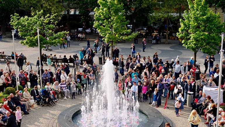 Staré mesto má novú atrakciu: unikátnu fontánu oznamujúcu čas - fon2