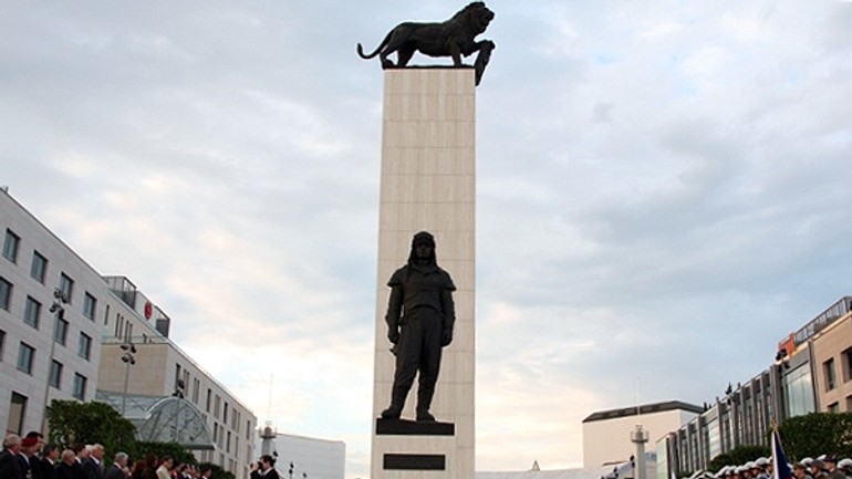 Pri pamätníku m. r. štefánika bude aj tento rok pietna spomienka - stefanik_pamatnik