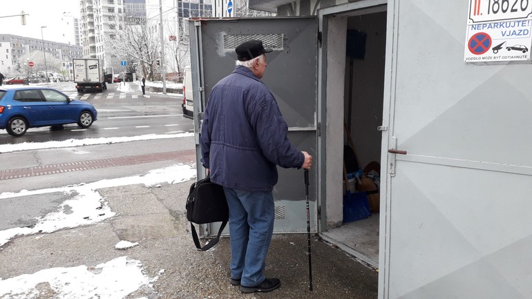 majiteľ garáže v Ružovej doline