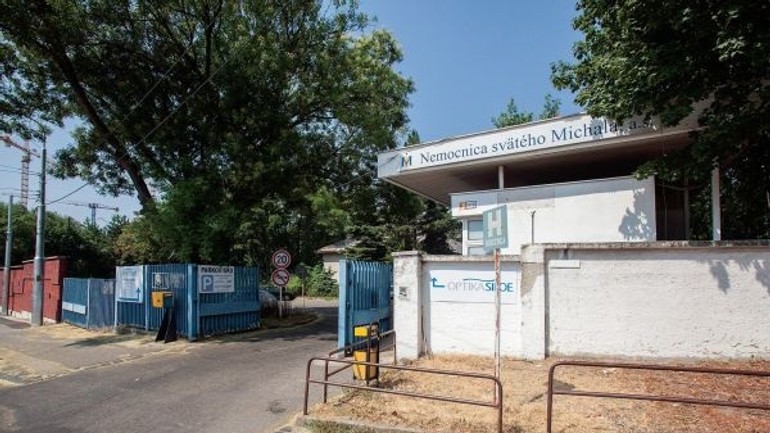 Areál bývalej nemocnice na patrónke chcú kúpiť tri firmy - OwvRTB35R12peeGi-R3S4A-Patr-nka-b-val-Vojensk-nemocnica-sa-m