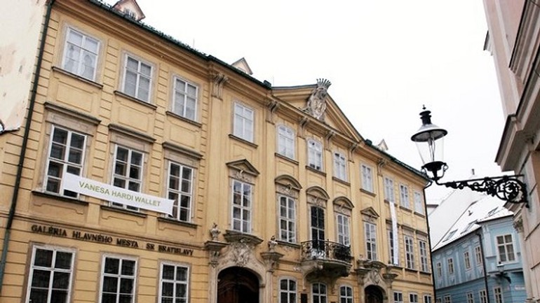 Seniori sa môžu zoznámiť s tajomstvami umenia - mirbachov-palac-nestandard2