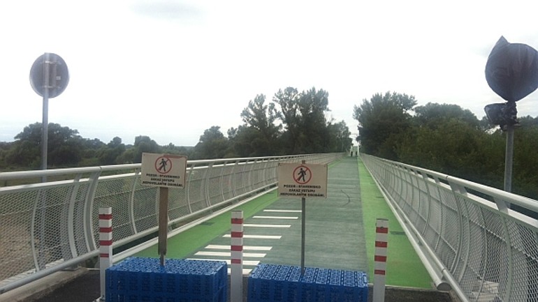 Cyklisti budú môcť využívať cyklomost cez moravu už v auguste - Most devinska1