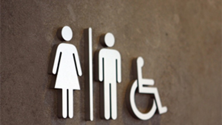 Jedny verejné toalety by sa veru uživili - toalety