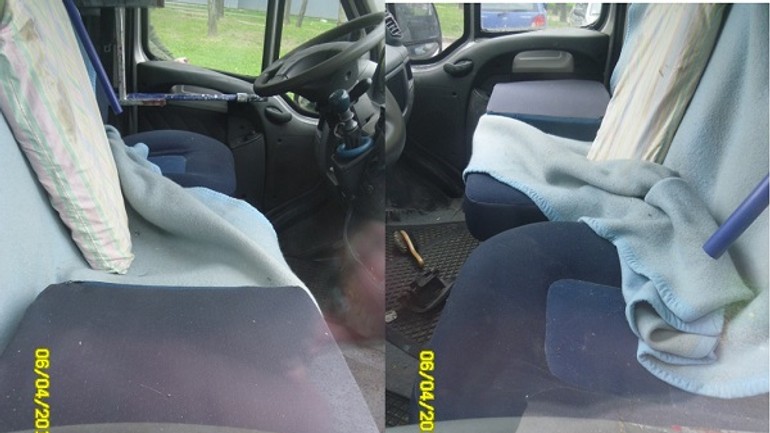 Už deväť rokov parkuje vrak s prívesným vozíkom na rušnej petržalskej ulici! - Znievska 07