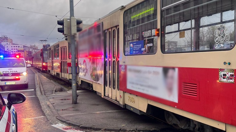 Električka zrazila chodkyňu